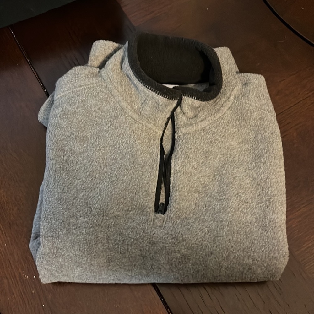 Boys size 8 sweater bundle - Picture 4 of 5